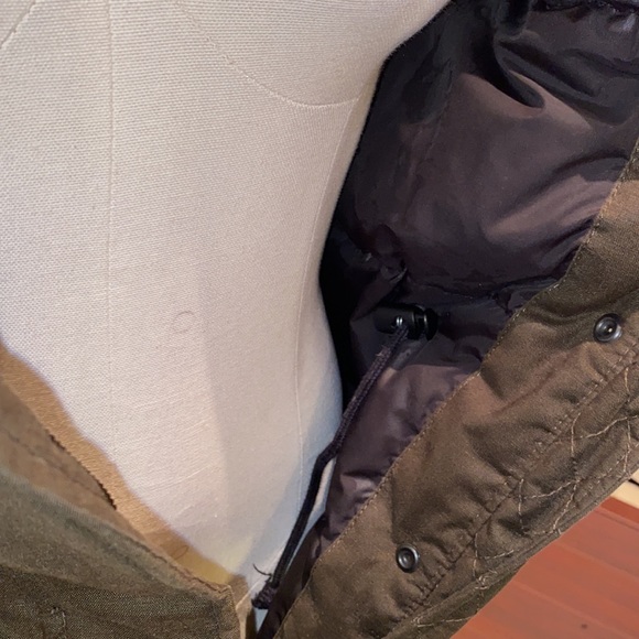 LIKE NEW ARITZIA COMMUNITY PARKA - Picture 11 of 13